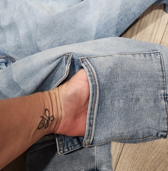 No Boundaries Stretchy Denim Jeans With Cargo Pockets - Picture 6 of 9